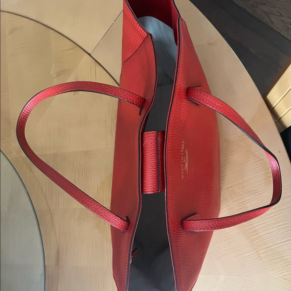 GUCCI Leather Swing Tote Bag Red Gold Hardware Large - Picture 10 of 16